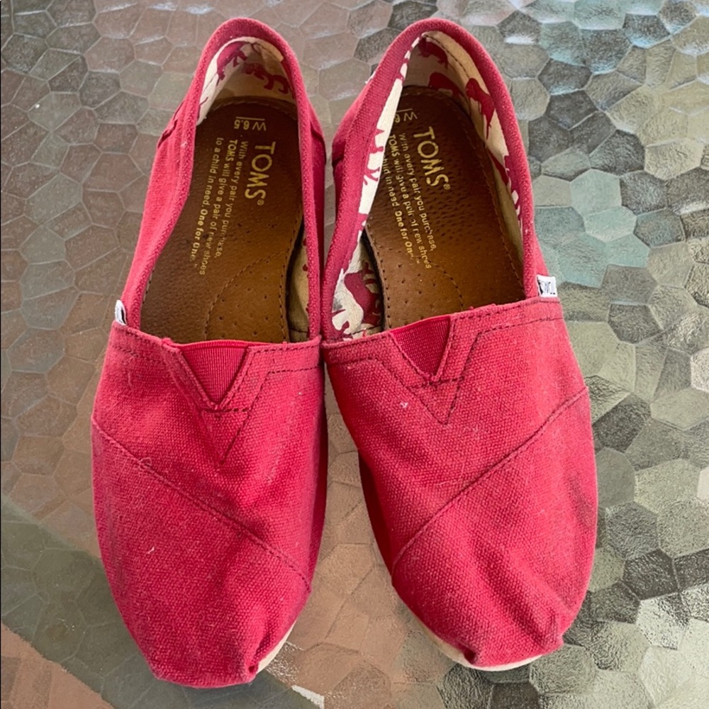 Red Toms